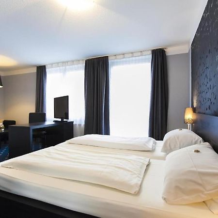 Hotel Am Berliner Platz Λάνγκενφελντ Εξωτερικό φωτογραφία