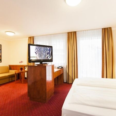 Hotel Am Berliner Platz Λάνγκενφελντ Δωμάτιο φωτογραφία