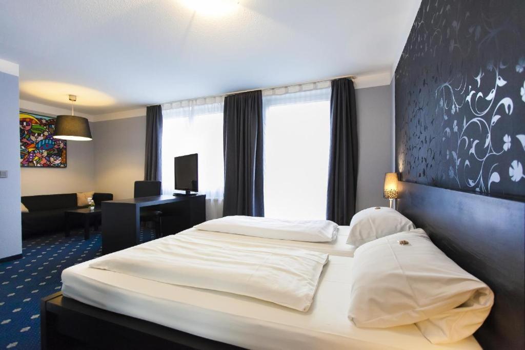 Hotel Am Berliner Platz Λάνγκενφελντ Εξωτερικό φωτογραφία
