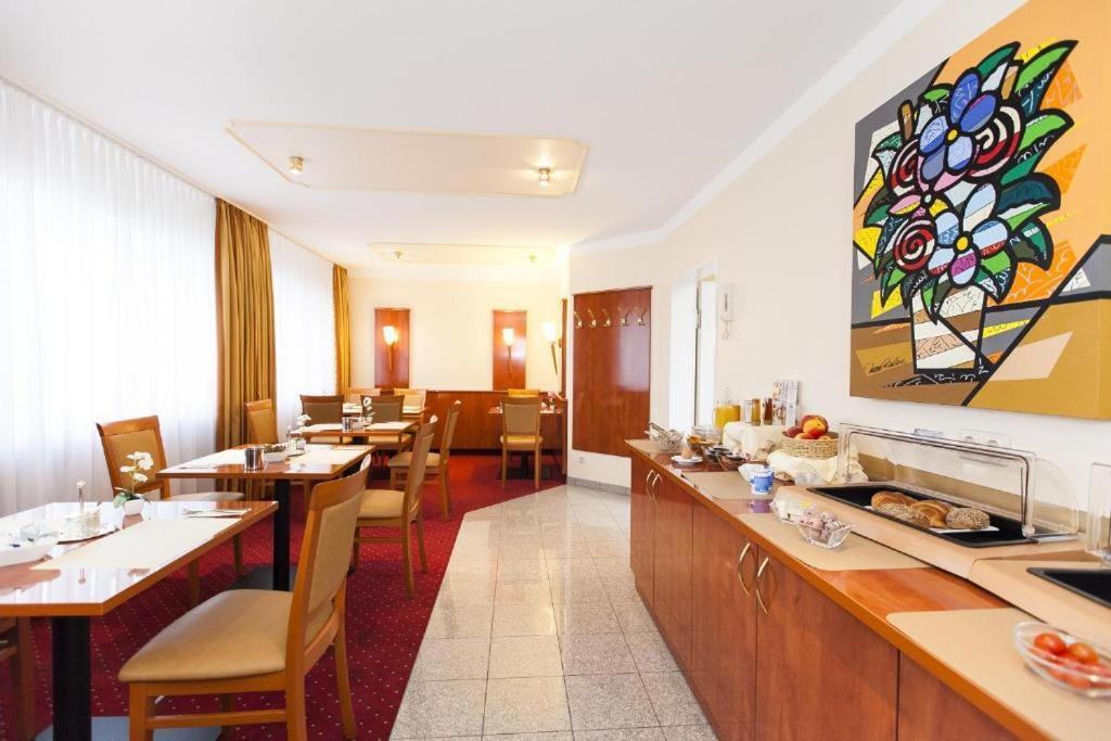 Hotel Am Berliner Platz Λάνγκενφελντ Εξωτερικό φωτογραφία