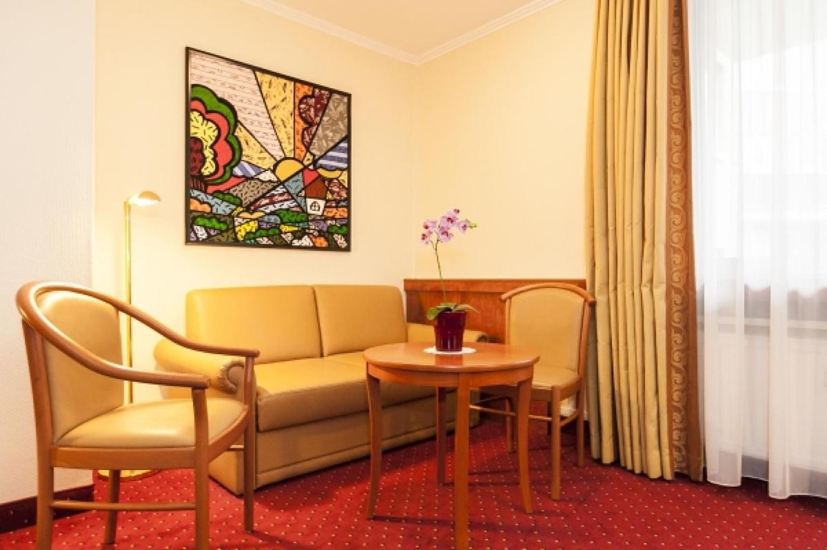 Hotel Am Berliner Platz Λάνγκενφελντ Δωμάτιο φωτογραφία