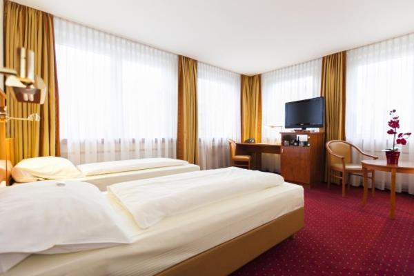 Hotel Am Berliner Platz Λάνγκενφελντ Δωμάτιο φωτογραφία